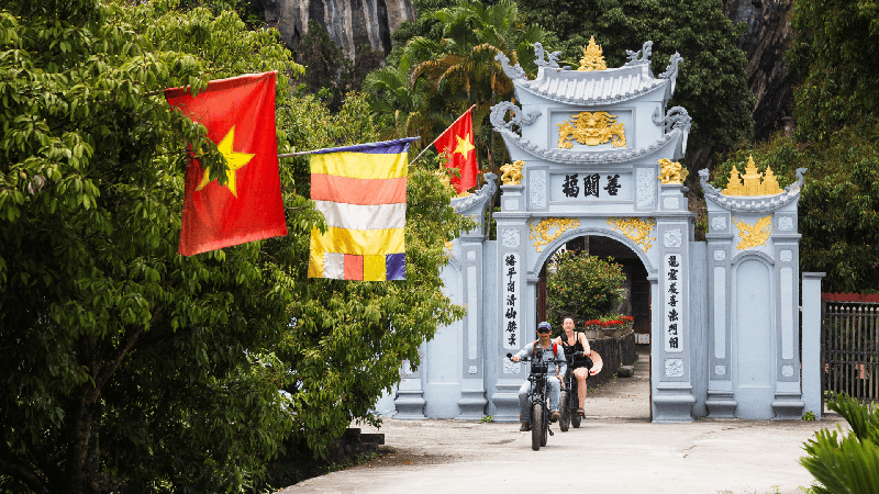 Explore Ninh Binh by E-Bike (6)